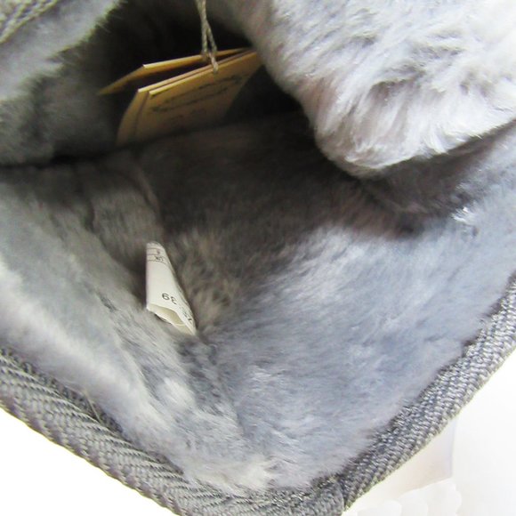 Women TPR Sole Winter Medium Boots Suede Upper in Gray SZ8 - Picture 3 of 3